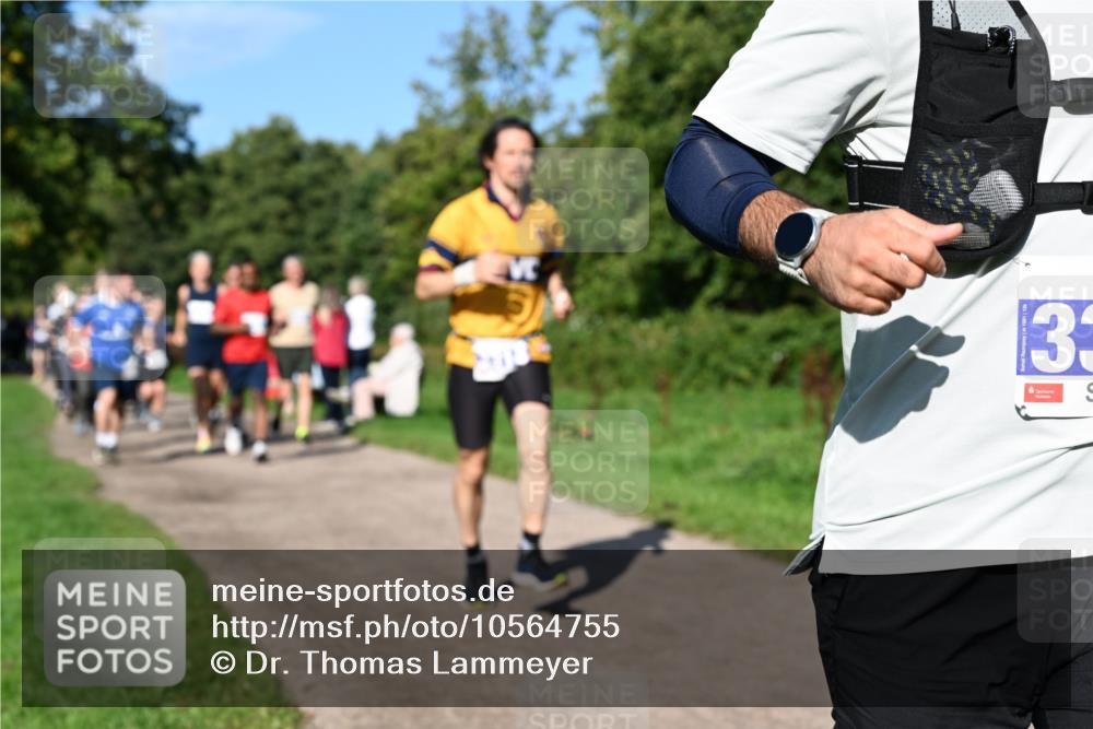 27.09.2026 - 35. Volkslauf durch das schöne Alstertal Dr. Thomas Lammeyer http://msf.ph/oto/10564755 27.09.2026 10:36:03 Laufen 133 meine-sportfotos.de