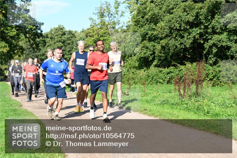 27.09.2026 - 35. Volkslauf durch das schöne Alstertal Dr. Thomas Lammeyer http://msf.ph/oto/10564775 27.09.2026 10:36:06 Laufen 3196, 3327, 3001 meine-sportfotos.de