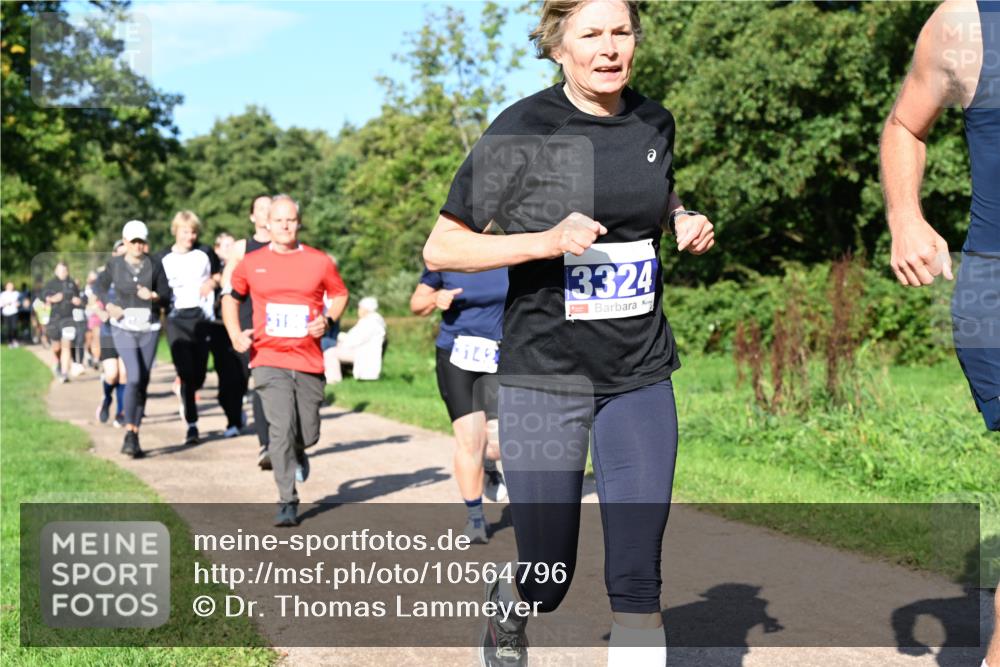27.09.2026 - 35. Volkslauf durch das schöne Alstertal Dr. Thomas Lammeyer http://msf.ph/oto/10564796 27.09.2026 10:36:09 Laufen 3142, 3324 meine-sportfotos.de