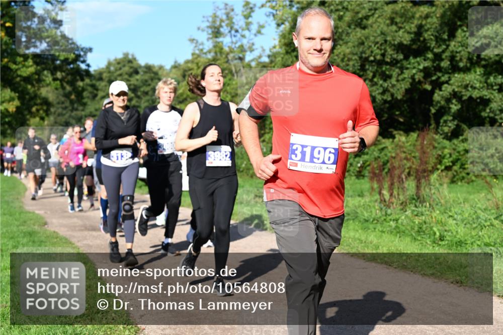 27.09.2026 - 35. Volkslauf durch das schöne Alstertal Dr. Thomas Lammeyer http://msf.ph/oto/10564808 27.09.2026 10:36:11 Laufen 3196 meine-sportfotos.de