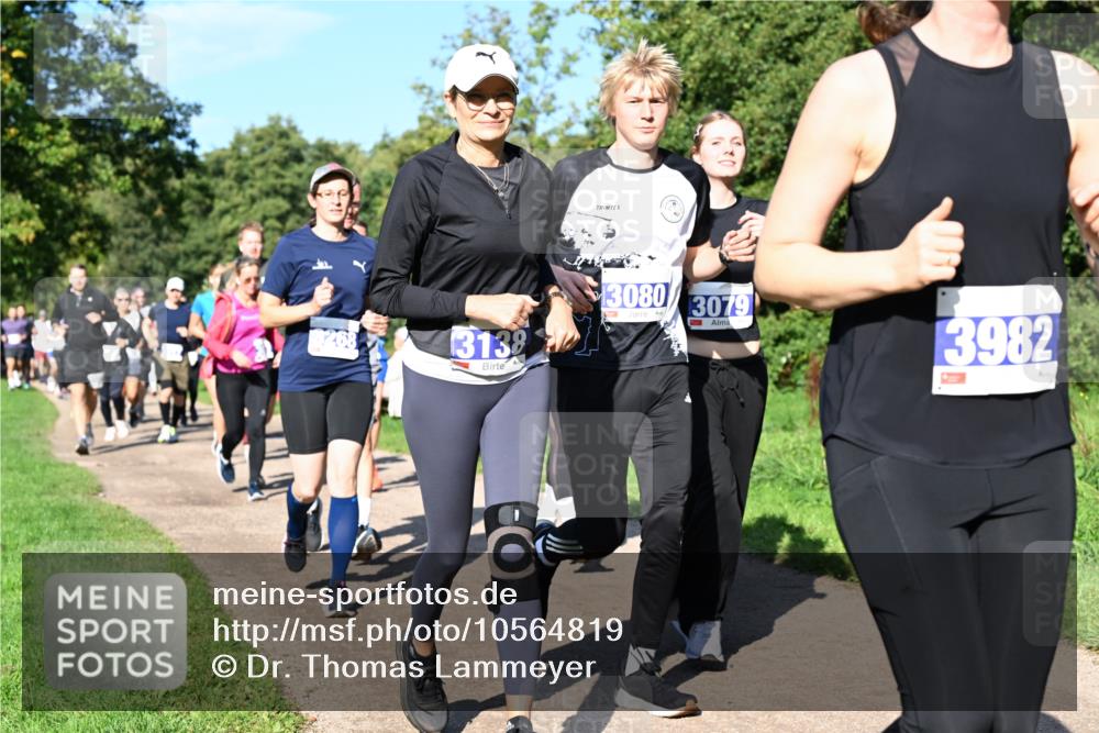 27.09.2026 - 35. Volkslauf durch das schöne Alstertal Dr. Thomas Lammeyer http://msf.ph/oto/10564819 27.09.2026 10:36:13 Laufen 3138, 3080, 3079, 3982 meine-sportfotos.de