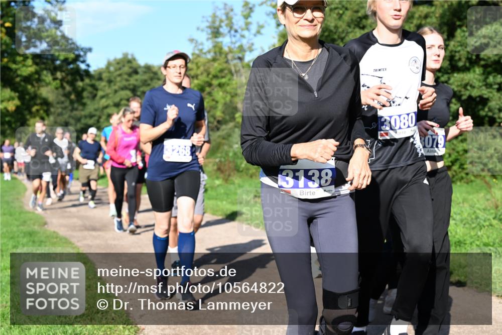 27.09.2026 - 35. Volkslauf durch das schöne Alstertal Dr. Thomas Lammeyer http://msf.ph/oto/10564822 27.09.2026 10:36:13 Laufen 268, 3138, 30, 3080, 079 meine-sportfotos.de