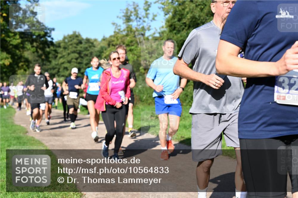 27.09.2026 - 35. Volkslauf durch das schöne Alstertal Dr. Thomas Lammeyer http://msf.ph/oto/10564833 27.09.2026 10:36:15 Laufen 32 meine-sportfotos.de