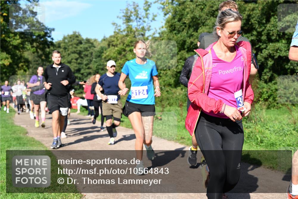 27.09.2026 - 35. Volkslauf durch das schöne Alstertal Dr. Thomas Lammeyer http://msf.ph/oto/10564843 27.09.2026 10:36:16 Laufen 3124 meine-sportfotos.de