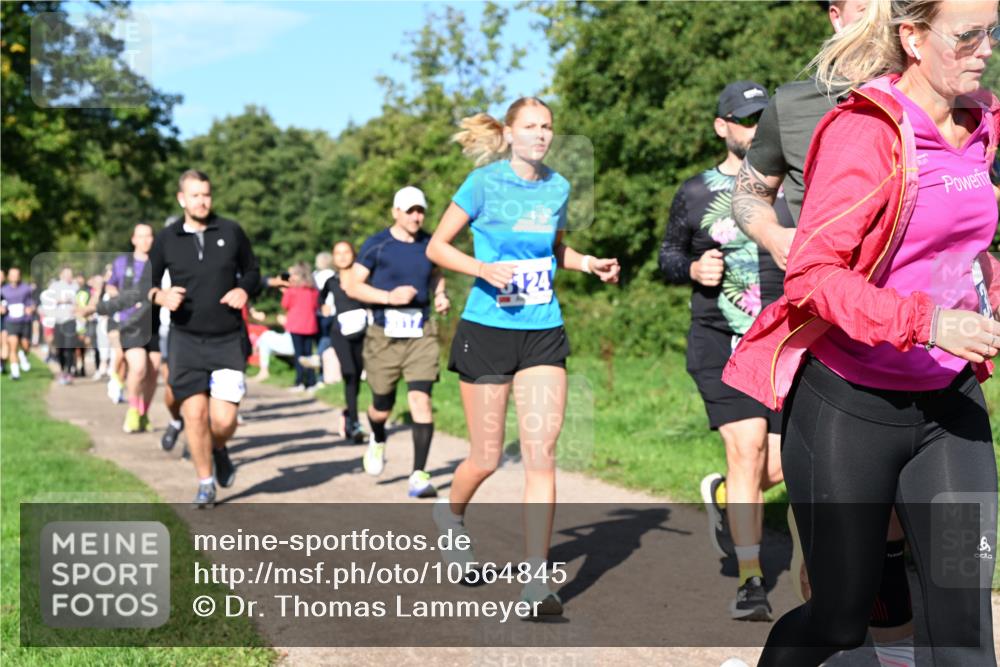 27.09.2026 - 35. Volkslauf durch das schöne Alstertal Dr. Thomas Lammeyer http://msf.ph/oto/10564845 27.09.2026 10:36:17 Laufen 5124 meine-sportfotos.de