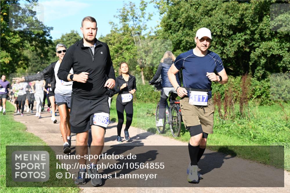 27.09.2026 - 35. Volkslauf durch das schöne Alstertal Dr. Thomas Lammeyer http://msf.ph/oto/10564855 27.09.2026 10:36:18 Laufen 3963, 3117 meine-sportfotos.de