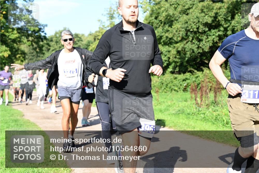 27.09.2026 - 35. Volkslauf durch das schöne Alstertal Dr. Thomas Lammeyer http://msf.ph/oto/10564860 27.09.2026 10:36:19 Laufen 32751, 3963, 311 meine-sportfotos.de