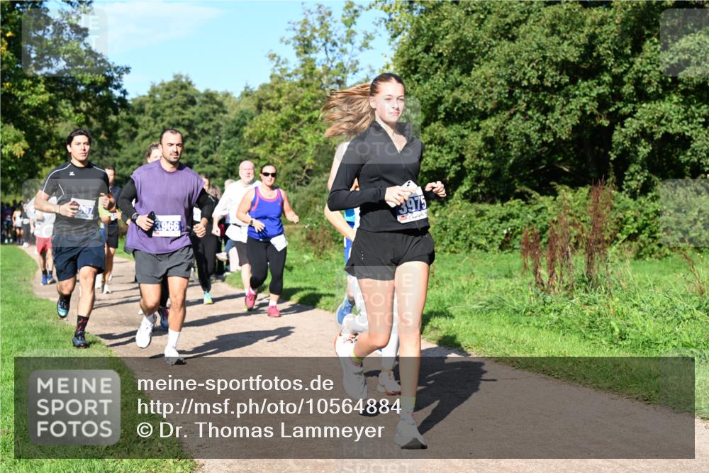 27.09.2026 - 35. Volkslauf durch das schöne Alstertal Dr. Thomas Lammeyer http://msf.ph/oto/10564884 27.09.2026 10:36:23 Laufen 3966, 3975 meine-sportfotos.de