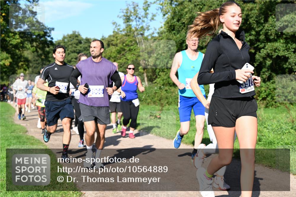 27.09.2026 - 35. Volkslauf durch das schöne Alstertal Dr. Thomas Lammeyer http://msf.ph/oto/10564889 27.09.2026 10:36:23 Laufen 967, 3966, 5974 meine-sportfotos.de