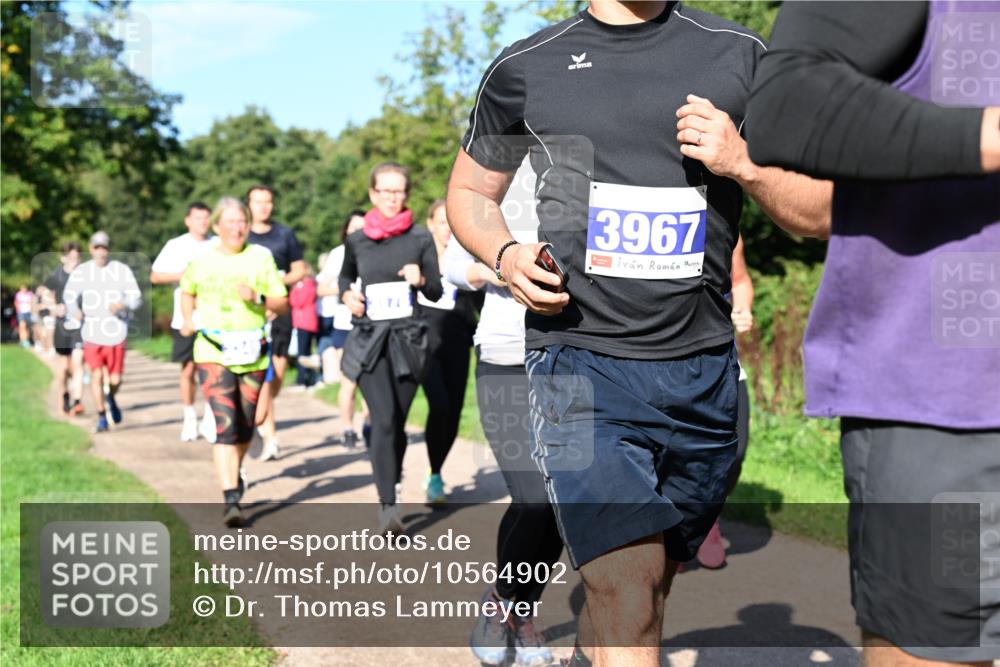 27.09.2026 - 35. Volkslauf durch das schöne Alstertal Dr. Thomas Lammeyer http://msf.ph/oto/10564902 27.09.2026 10:36:25 Laufen 3967 meine-sportfotos.de
