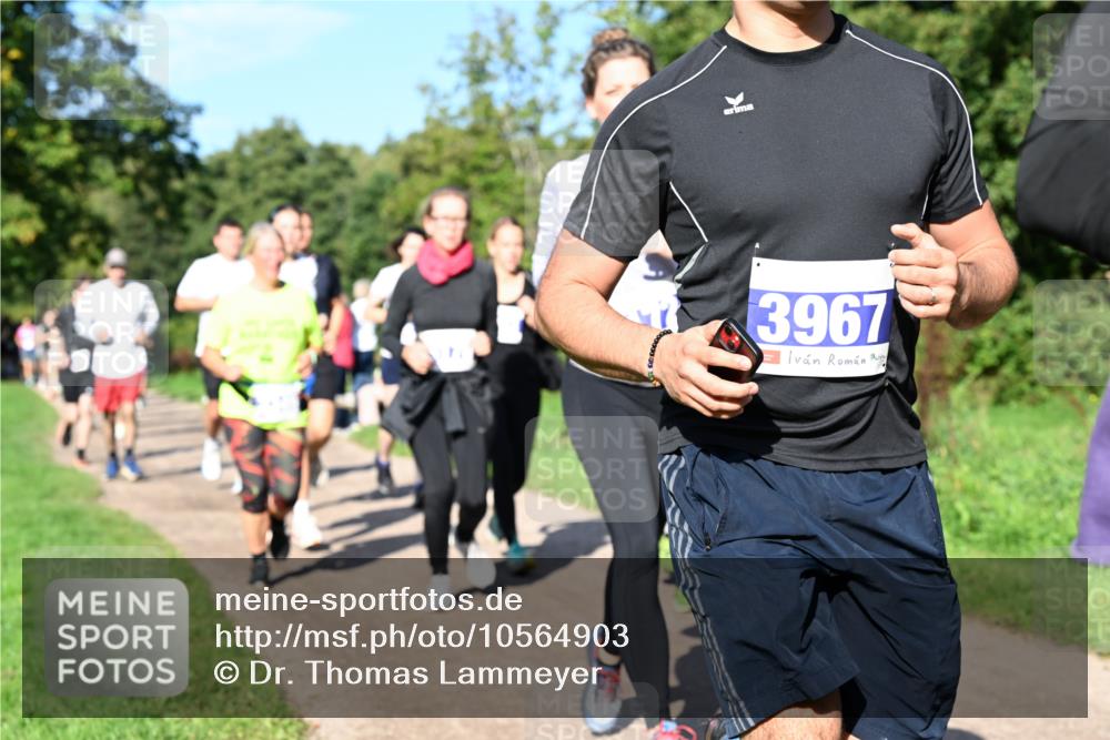 27.09.2026 - 35. Volkslauf durch das schöne Alstertal Dr. Thomas Lammeyer http://msf.ph/oto/10564903 27.09.2026 10:36:25 Laufen 3967 meine-sportfotos.de