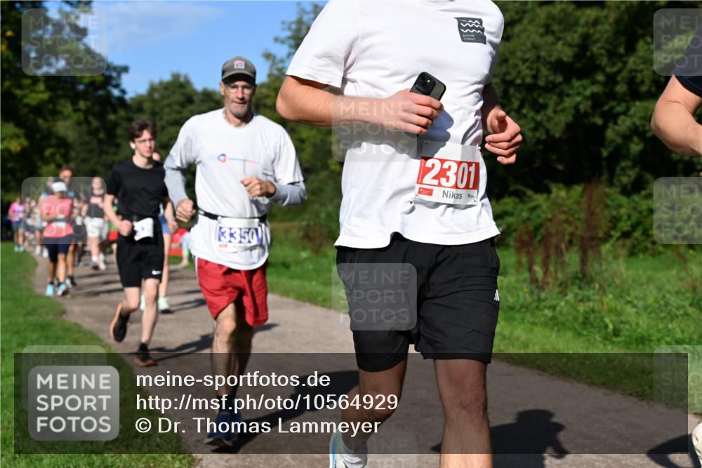 27.09.2026 - 35. Volkslauf durch das schöne Alstertal Dr. Thomas Lammeyer http://msf.ph/oto/10564929 27.09.2026 10:36:29 Laufen 3350, 2301 meine-sportfotos.de