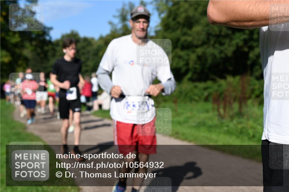 27.09.2026 - 35. Volkslauf durch das schöne Alstertal Dr. Thomas Lammeyer http://msf.ph/oto/10564932 27.09.2026 10:36:30 Laufen  meine-sportfotos.de