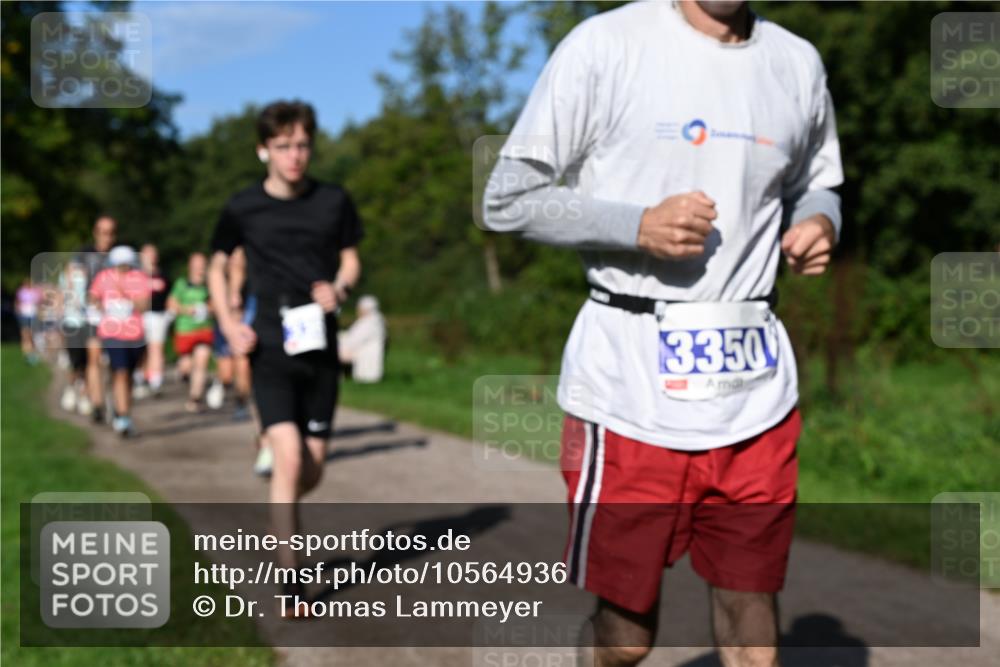 27.09.2026 - 35. Volkslauf durch das schöne Alstertal Dr. Thomas Lammeyer http://msf.ph/oto/10564936 27.09.2026 10:36:30 Laufen 3350 meine-sportfotos.de