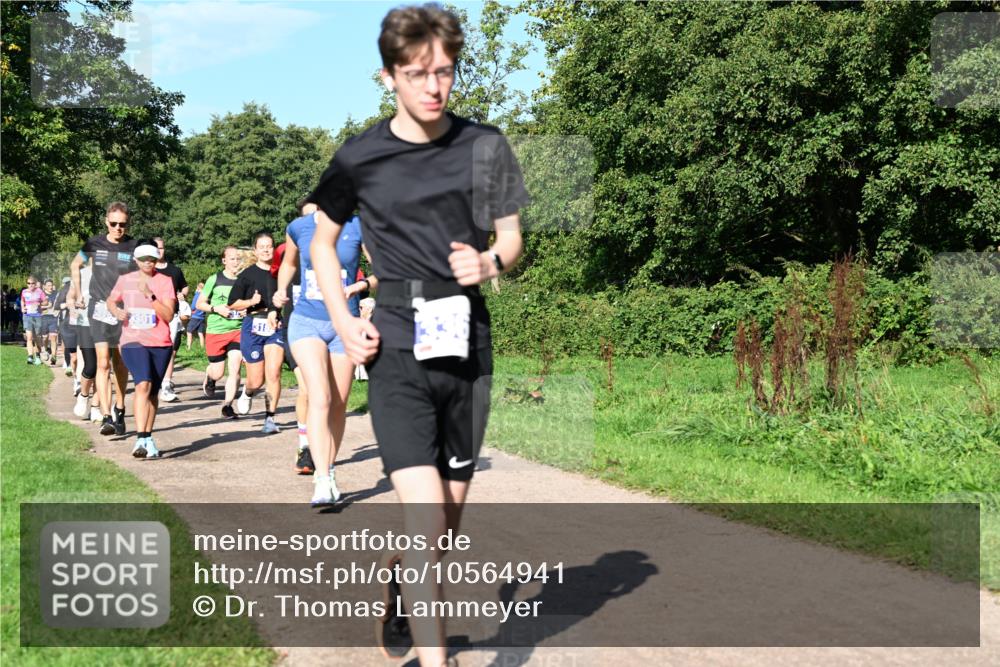 27.09.2026 - 35. Volkslauf durch das schöne Alstertal Dr. Thomas Lammeyer http://msf.ph/oto/10564941 27.09.2026 10:36:31 Laufen 2301, 318 meine-sportfotos.de