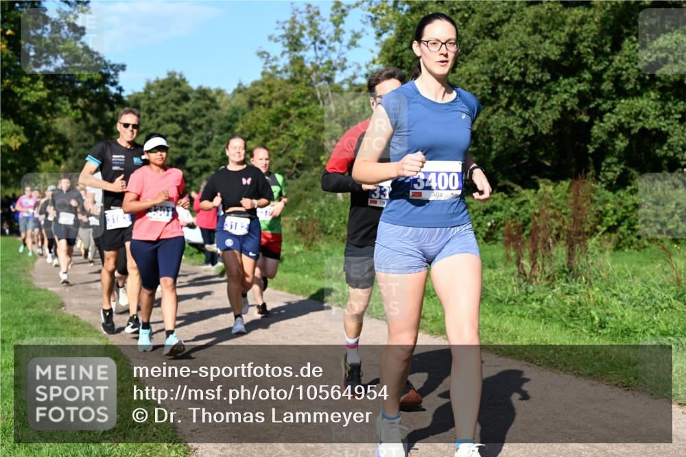 27.09.2026 - 35. Volkslauf durch das schöne Alstertal Dr. Thomas Lammeyer http://msf.ph/oto/10564954 27.09.2026 10:36:33 Laufen 3182, 33, 3400 meine-sportfotos.de