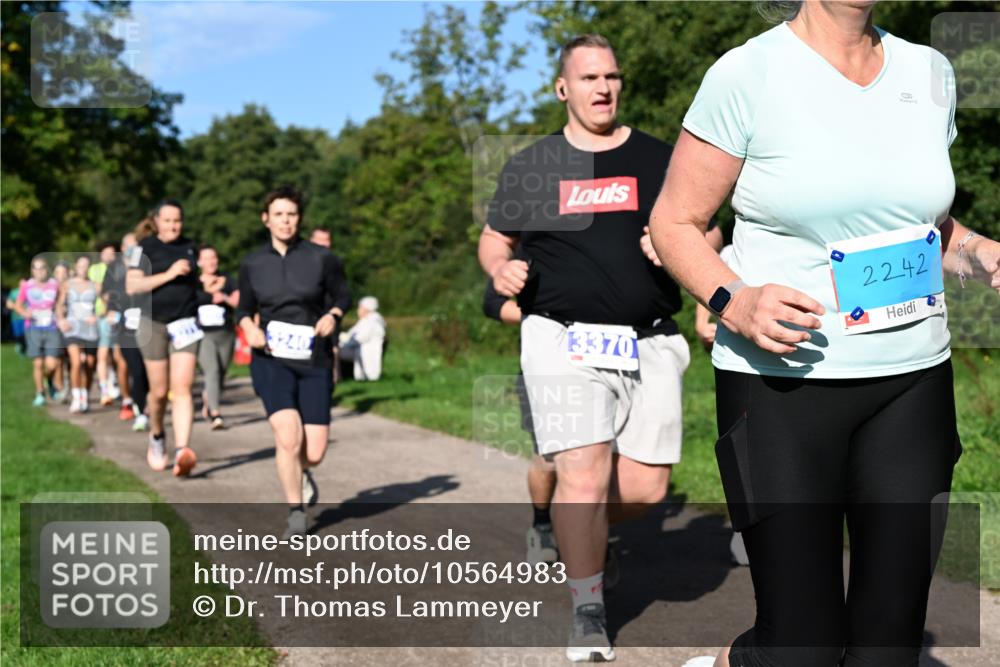 27.09.2026 - 35. Volkslauf durch das schöne Alstertal Dr. Thomas Lammeyer http://msf.ph/oto/10564983 27.09.2026 10:36:37 Laufen 3370, 2242 meine-sportfotos.de
