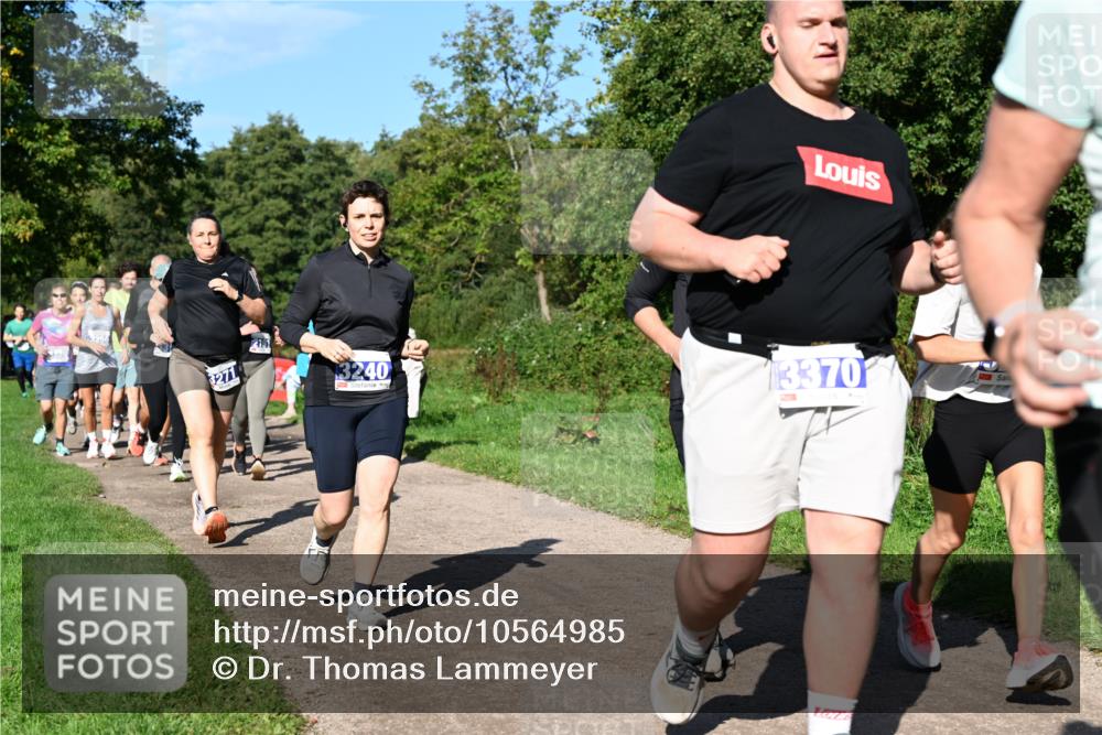 27.09.2026 - 35. Volkslauf durch das schöne Alstertal Dr. Thomas Lammeyer http://msf.ph/oto/10564985 27.09.2026 10:36:37 Laufen 3271, 3240, 3370 meine-sportfotos.de