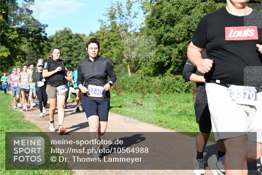27.09.2026 - 35. Volkslauf durch das schöne Alstertal Dr. Thomas Lammeyer http://msf.ph/oto/10564988 27.09.2026 10:36:38 Laufen 3271, 3240, 3370 meine-sportfotos.de