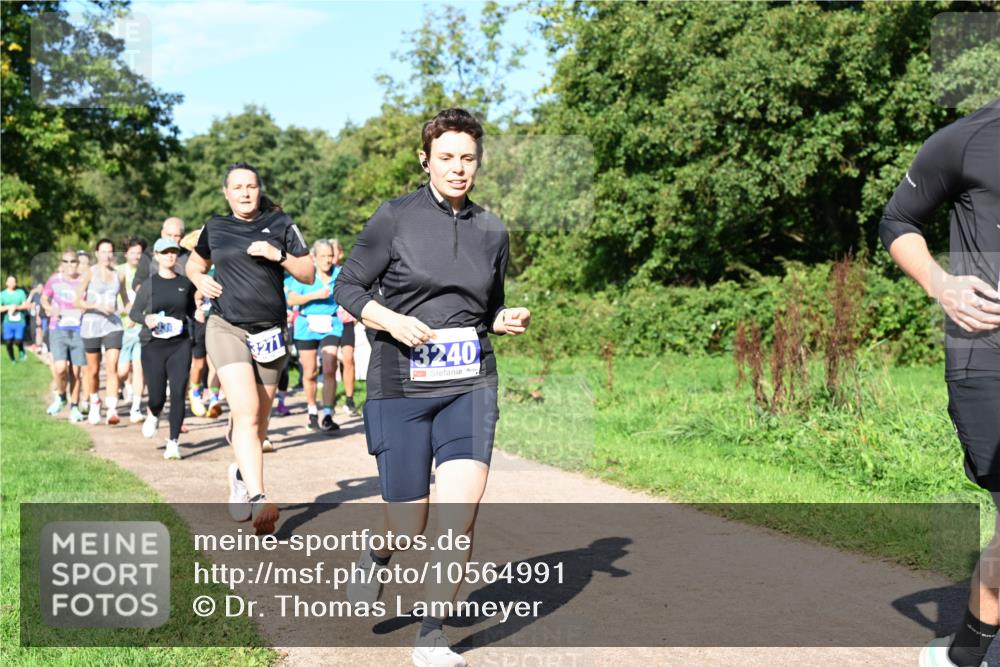 27.09.2026 - 35. Volkslauf durch das schöne Alstertal Dr. Thomas Lammeyer http://msf.ph/oto/10564991 27.09.2026 10:36:38 Laufen 3271, 3240 meine-sportfotos.de