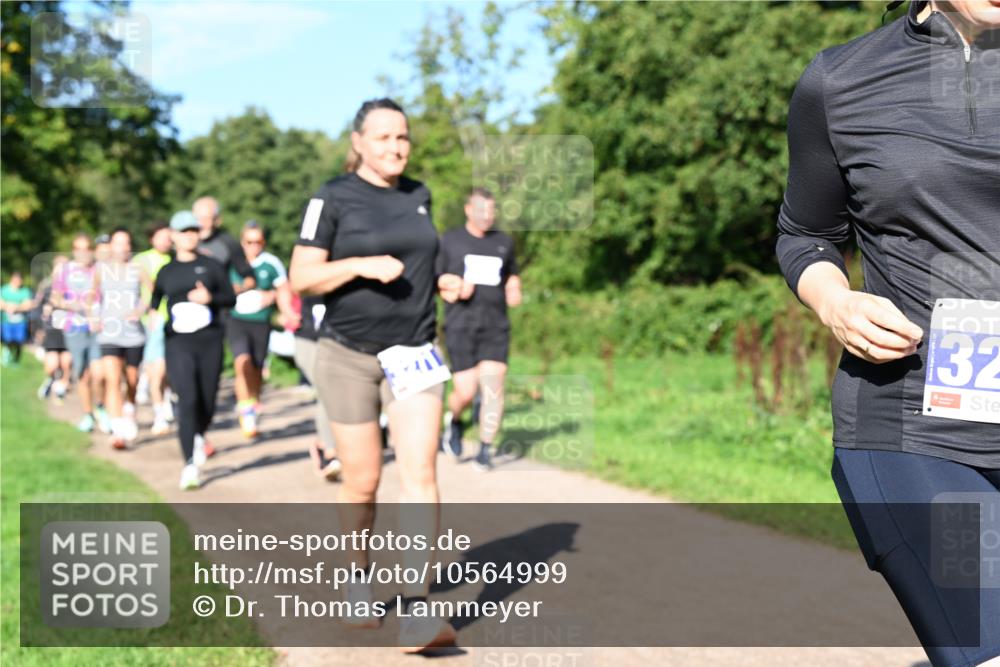 27.09.2026 - 35. Volkslauf durch das schöne Alstertal Dr. Thomas Lammeyer http://msf.ph/oto/10564999 27.09.2026 10:36:39 Laufen 132 meine-sportfotos.de