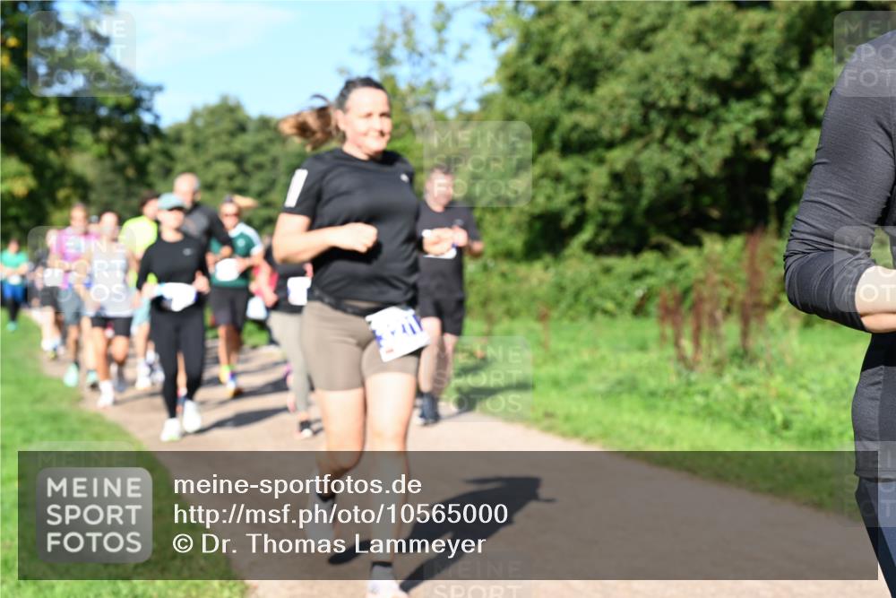 27.09.2026 - 35. Volkslauf durch das schöne Alstertal Dr. Thomas Lammeyer http://msf.ph/oto/10565000 27.09.2026 10:36:39 Laufen  meine-sportfotos.de