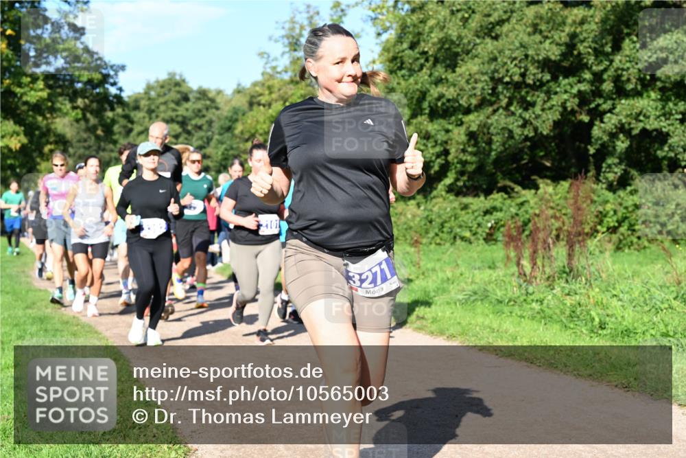 27.09.2026 - 35. Volkslauf durch das schöne Alstertal Dr. Thomas Lammeyer http://msf.ph/oto/10565003 27.09.2026 10:36:40 Laufen 3101, 3271 meine-sportfotos.de