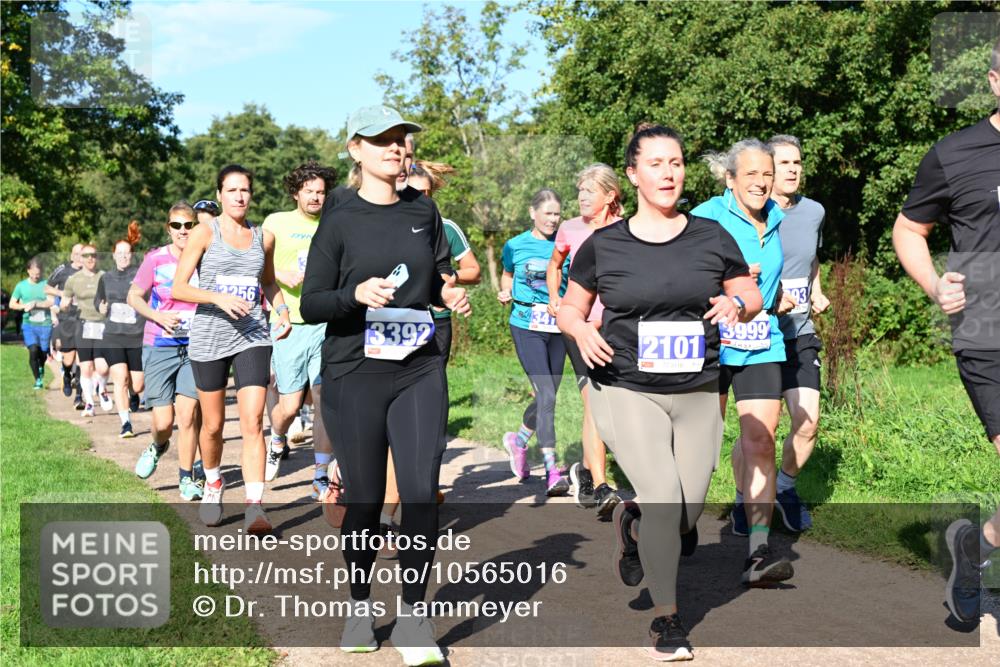 27.09.2026 - 35. Volkslauf durch das schöne Alstertal Dr. Thomas Lammeyer http://msf.ph/oto/10565016 27.09.2026 10:36:42 Laufen 256, 3392, 341, 2101, 3999 meine-sportfotos.de