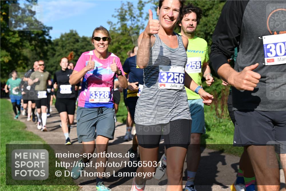 27.09.2026 - 35. Volkslauf durch das schöne Alstertal Dr. Thomas Lammeyer http://msf.ph/oto/10565031 27.09.2026 10:36:44 Laufen 13328, 1, 30, 3256, 259 meine-sportfotos.de