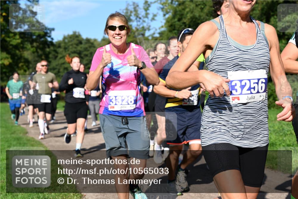 27.09.2026 - 35. Volkslauf durch das schöne Alstertal Dr. Thomas Lammeyer http://msf.ph/oto/10565033 27.09.2026 10:36:44 Laufen 3328, 3256 meine-sportfotos.de