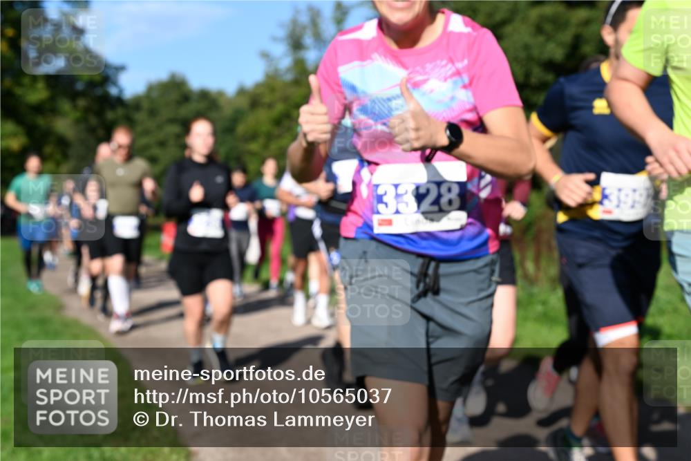 27.09.2026 - 35. Volkslauf durch das schöne Alstertal Dr. Thomas Lammeyer http://msf.ph/oto/10565037 27.09.2026 10:36:45 Laufen 3328, 399 meine-sportfotos.de
