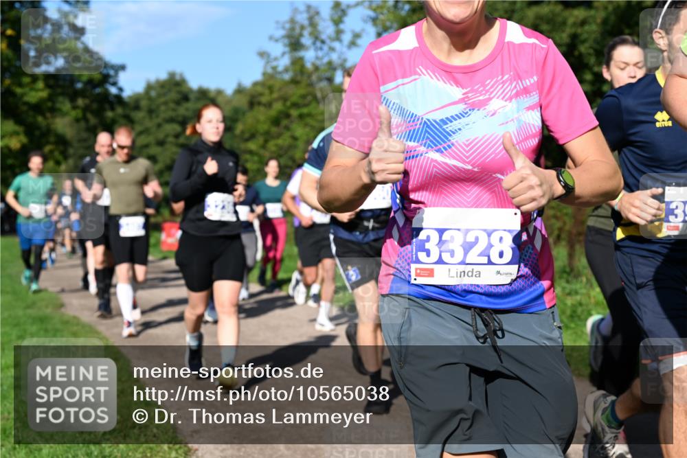 27.09.2026 - 35. Volkslauf durch das schöne Alstertal Dr. Thomas Lammeyer http://msf.ph/oto/10565038 27.09.2026 10:36:45 Laufen 3328, 39 meine-sportfotos.de