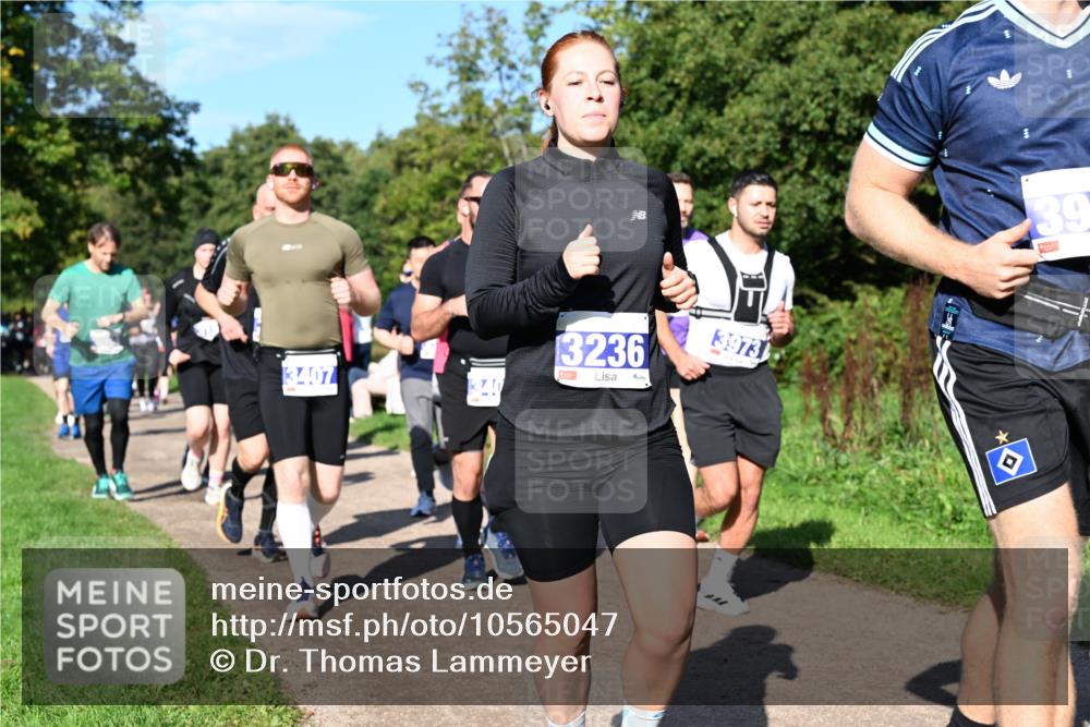 27.09.2026 - 35. Volkslauf durch das schöne Alstertal Dr. Thomas Lammeyer http://msf.ph/oto/10565047 27.09.2026 10:36:46 Laufen 3407, 3236, 4, 3973, 39 meine-sportfotos.de