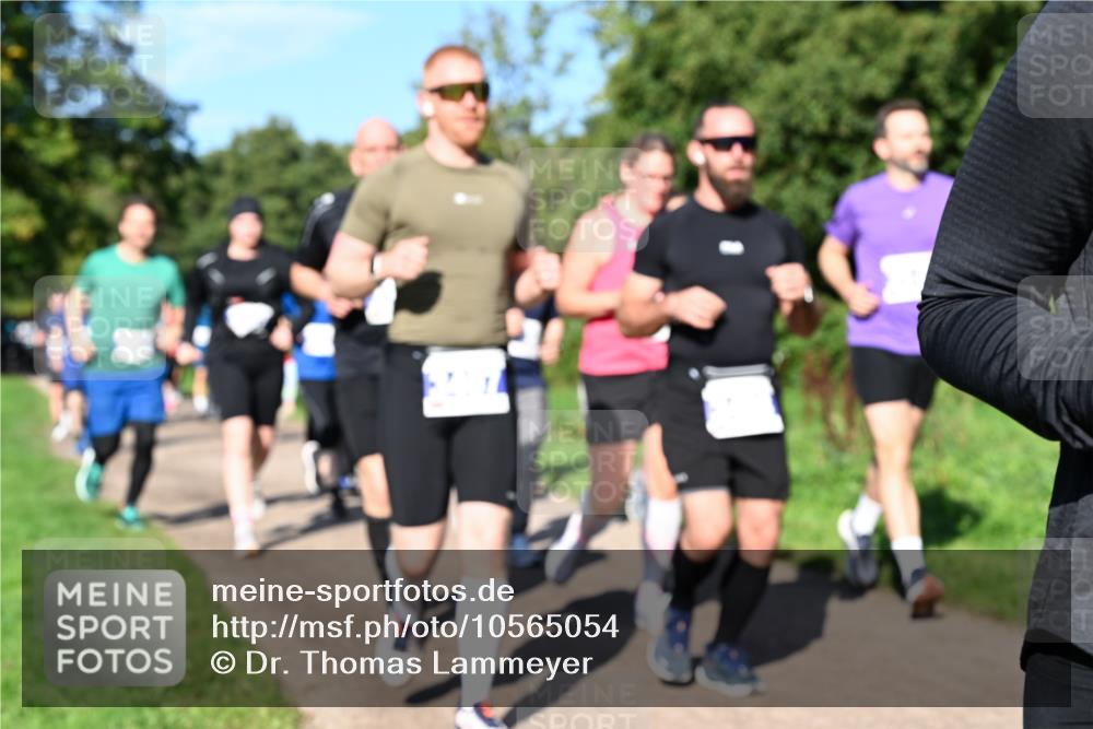 27.09.2026 - 35. Volkslauf durch das schöne Alstertal Dr. Thomas Lammeyer http://msf.ph/oto/10565054 27.09.2026 10:36:47 Laufen  meine-sportfotos.de