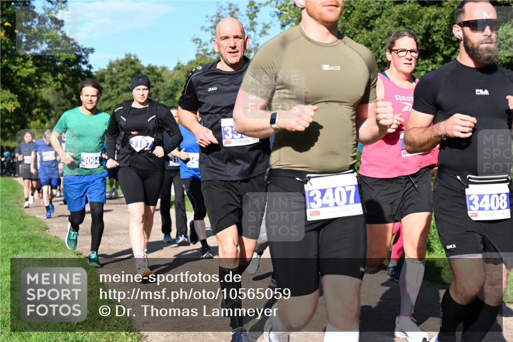 27.09.2026 - 35. Volkslauf durch das schöne Alstertal Dr. Thomas Lammeyer http://msf.ph/oto/10565059 27.09.2026 10:36:48 Laufen 3094, 3187, 3407, 3408 meine-sportfotos.de