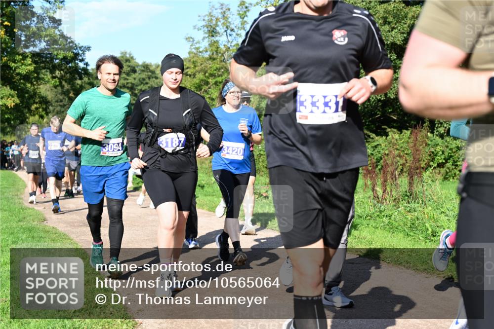 27.09.2026 - 35. Volkslauf durch das schöne Alstertal Dr. Thomas Lammeyer http://msf.ph/oto/10565064 27.09.2026 10:36:49 Laufen 3187, 3094, 3420, 3331 meine-sportfotos.de