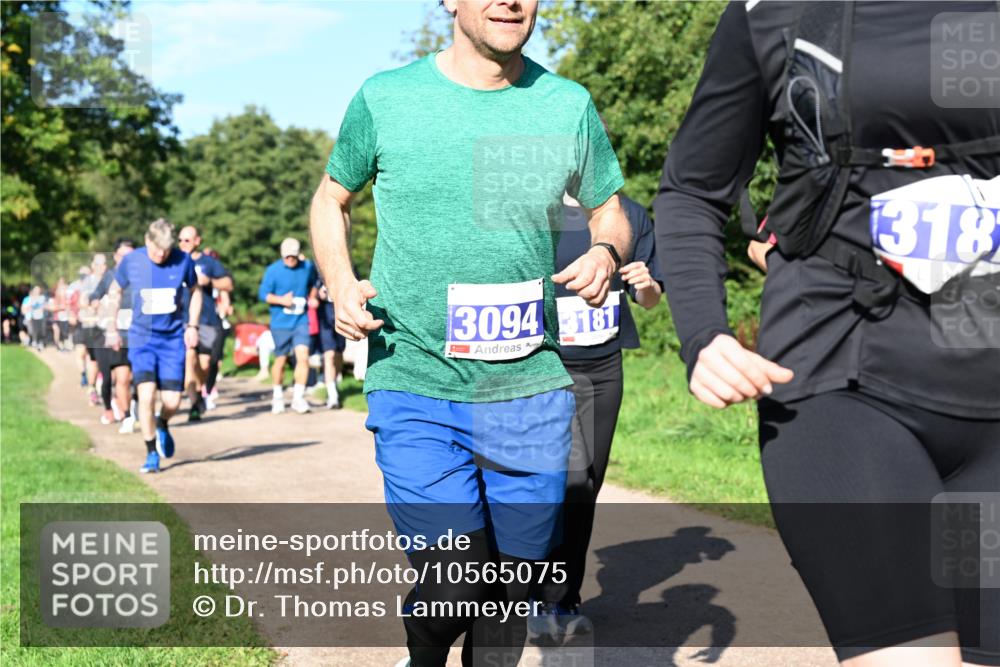 27.09.2026 - 35. Volkslauf durch das schöne Alstertal Dr. Thomas Lammeyer http://msf.ph/oto/10565075 27.09.2026 10:36:50 Laufen 3094, 3181, 318 meine-sportfotos.de