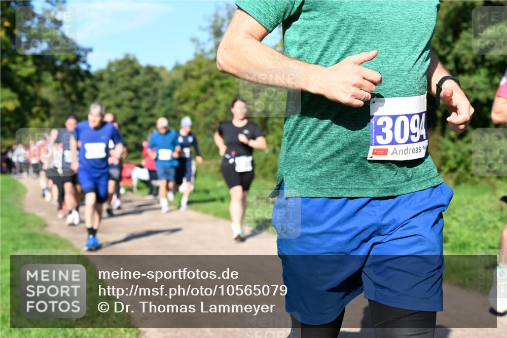 27.09.2026 - 35. Volkslauf durch das schöne Alstertal Dr. Thomas Lammeyer http://msf.ph/oto/10565079 27.09.2026 10:36:51 Laufen 3094 meine-sportfotos.de