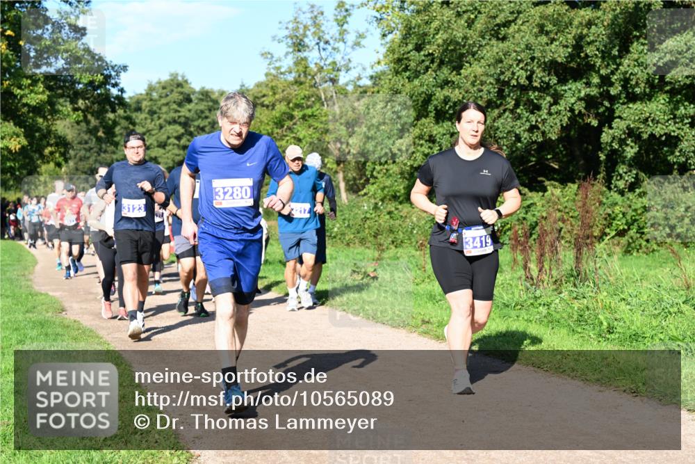 27.09.2026 - 35. Volkslauf durch das schöne Alstertal Dr. Thomas Lammeyer http://msf.ph/oto/10565089 27.09.2026 10:36:53 Laufen 3123, 13280, 3419 meine-sportfotos.de