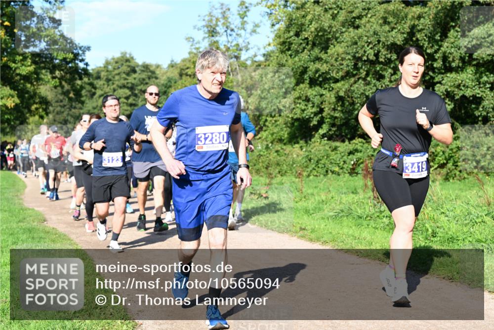 27.09.2026 - 35. Volkslauf durch das schöne Alstertal Dr. Thomas Lammeyer http://msf.ph/oto/10565094 27.09.2026 10:36:53 Laufen 3123, 3280, 3419 meine-sportfotos.de
