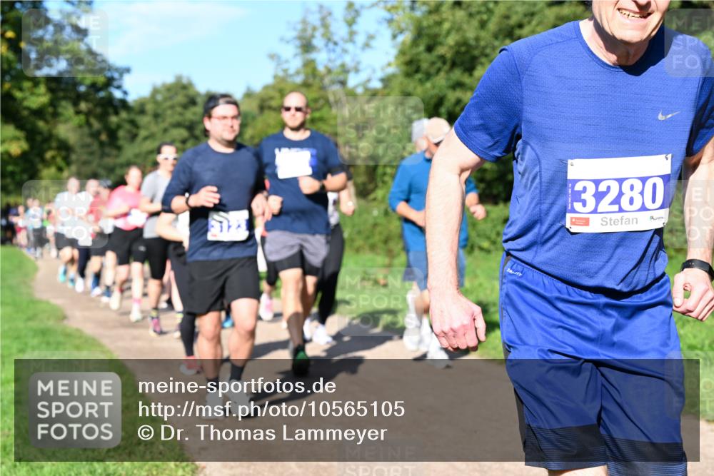 27.09.2026 - 35. Volkslauf durch das schöne Alstertal Dr. Thomas Lammeyer http://msf.ph/oto/10565105 27.09.2026 10:36:54 Laufen 3280 meine-sportfotos.de