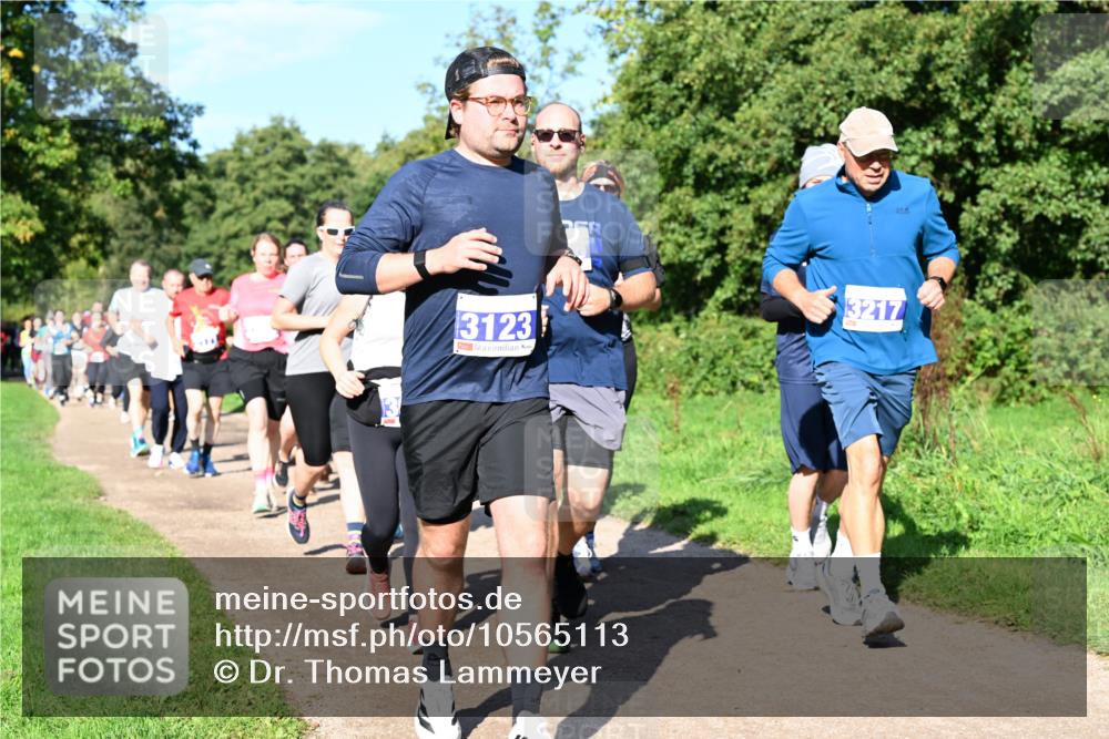 27.09.2026 - 35. Volkslauf durch das schöne Alstertal Dr. Thomas Lammeyer http://msf.ph/oto/10565113 27.09.2026 10:36:55 Laufen 3123, 3217 meine-sportfotos.de