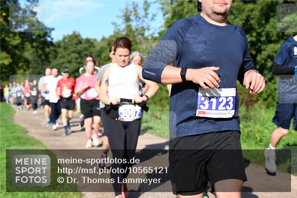 27.09.2026 - 35. Volkslauf durch das schöne Alstertal Dr. Thomas Lammeyer http://msf.ph/oto/10565121 27.09.2026 10:36:56 Laufen 3097, 3123 meine-sportfotos.de