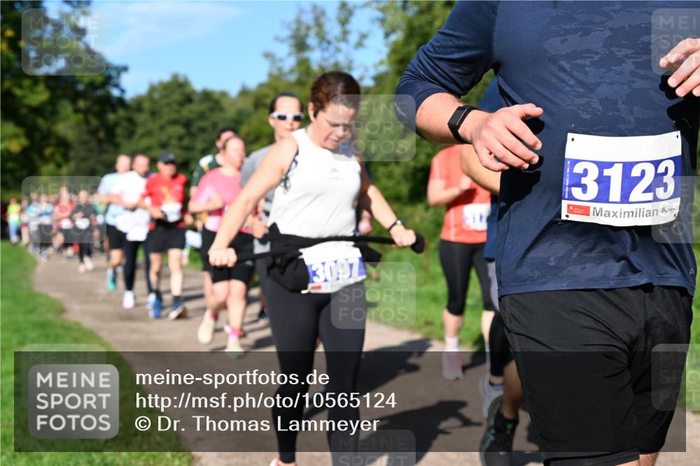 27.09.2026 - 35. Volkslauf durch das schöne Alstertal Dr. Thomas Lammeyer http://msf.ph/oto/10565124 27.09.2026 10:36:56 Laufen 3097, 3123 meine-sportfotos.de