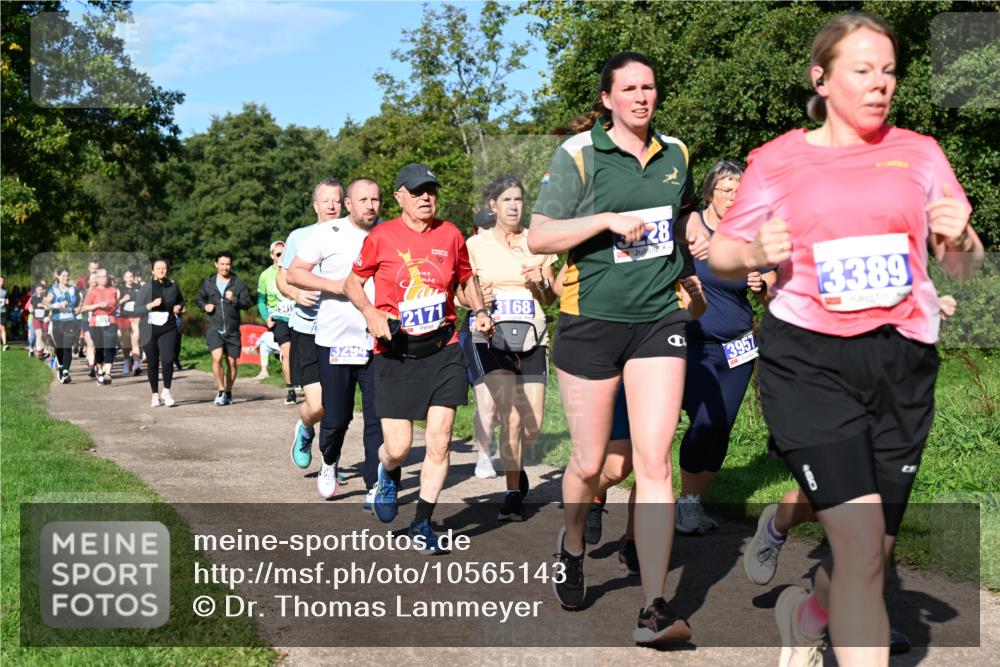 27.09.2026 - 35. Volkslauf durch das schöne Alstertal Dr. Thomas Lammeyer http://msf.ph/oto/10565143 27.09.2026 10:36:59 Laufen 3294, 2171, 3168, 28, 3957, 3389 meine-sportfotos.de