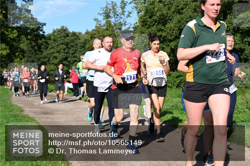 27.09.2026 - 35. Volkslauf durch das schöne Alstertal Dr. Thomas Lammeyer http://msf.ph/oto/10565149 27.09.2026 10:36:59 Laufen 1329, 2171, 3168, 3228, 3957 meine-sportfotos.de