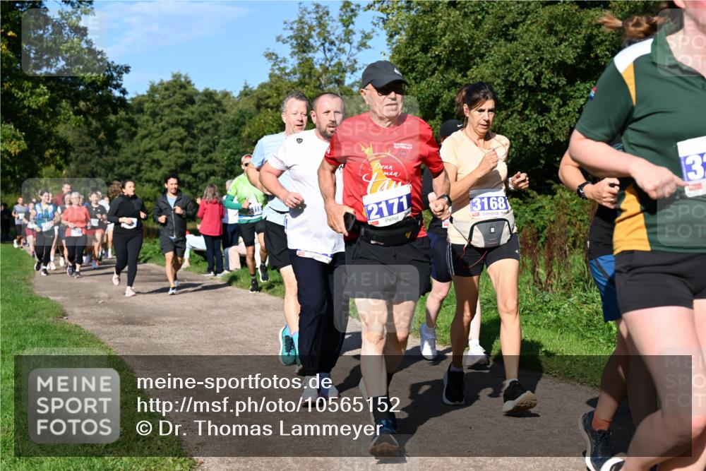 27.09.2026 - 35. Volkslauf durch das schöne Alstertal Dr. Thomas Lammeyer http://msf.ph/oto/10565152 27.09.2026 10:37:00 Laufen 2171, 3168 meine-sportfotos.de