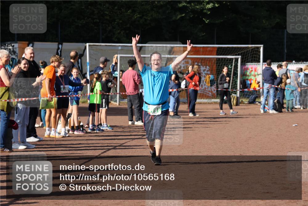 27.09.2026 - 35. Volkslauf durch das schöne Alstertal Strokosch-Dieckow http://msf.ph/oto/10565168 27.09.2026 11:12:23 Ziel 4191 meine-sportfotos.de