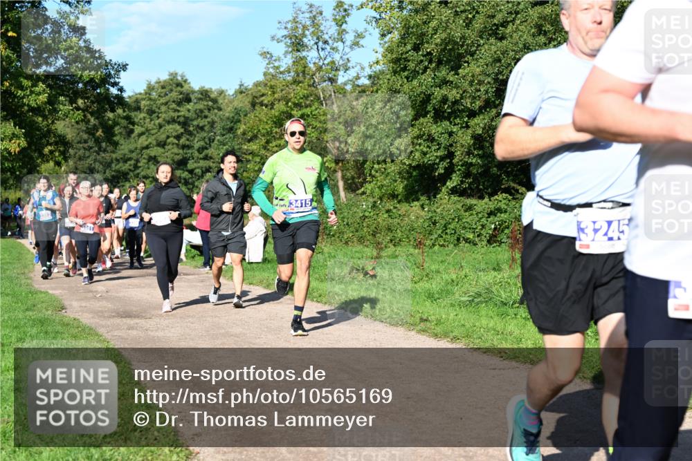 27.09.2026 - 35. Volkslauf durch das schöne Alstertal Dr. Thomas Lammeyer http://msf.ph/oto/10565169 27.09.2026 10:37:01 Laufen 3415, 3245 meine-sportfotos.de