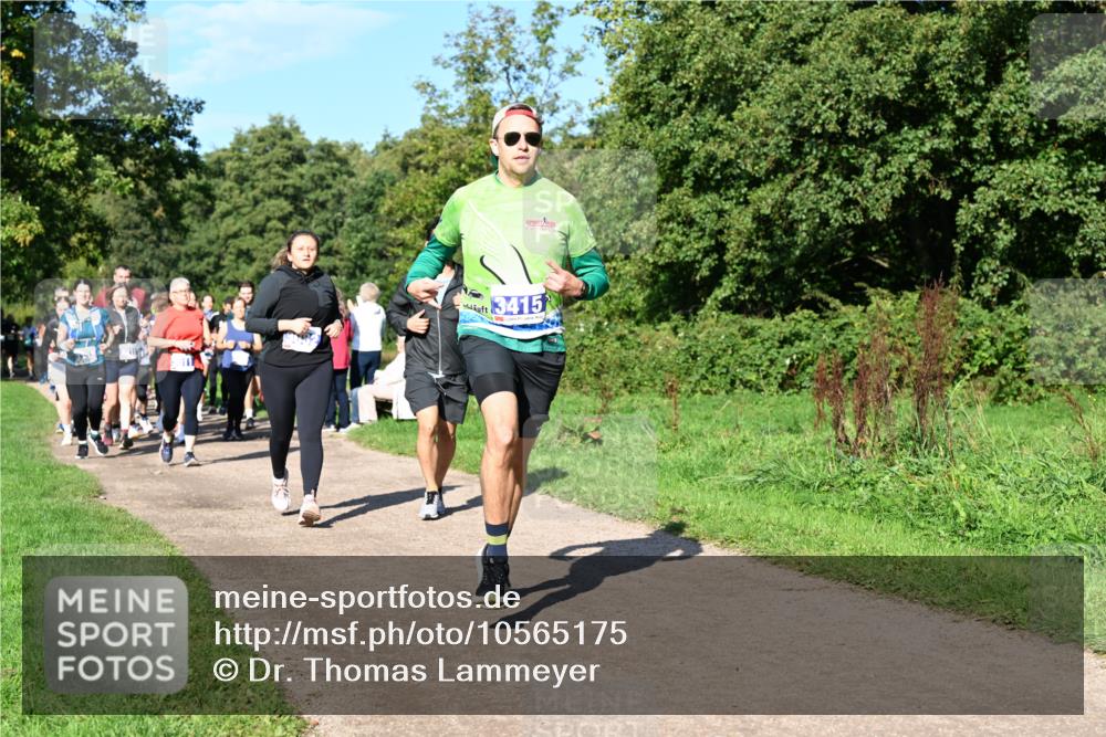 27.09.2026 - 35. Volkslauf durch das schöne Alstertal Dr. Thomas Lammeyer http://msf.ph/oto/10565175 27.09.2026 10:37:02 Laufen 3415 meine-sportfotos.de